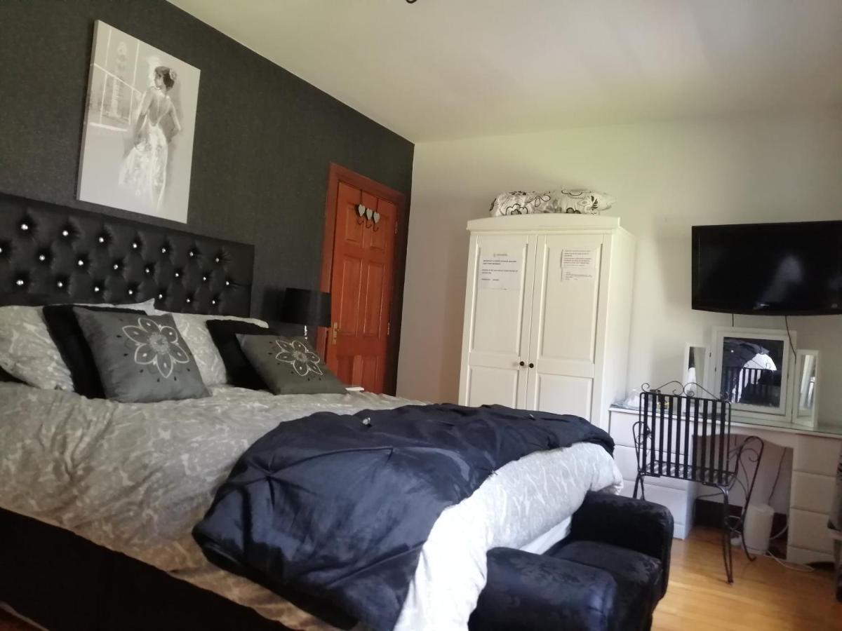 J And J Guest House Ballycastle Εξωτερικό φωτογραφία
