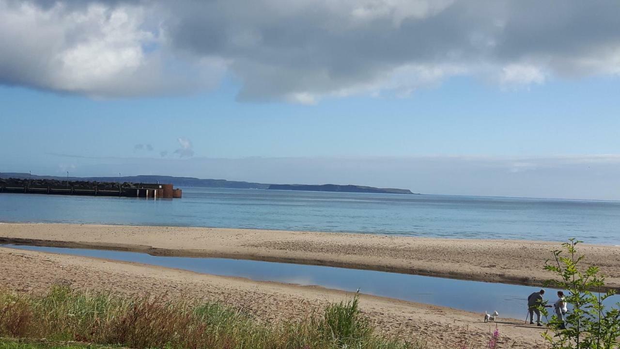 J And J Guest House Ballycastle Εξωτερικό φωτογραφία